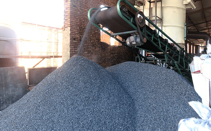 <a href=http://m.fliange.cn/gkhxt/ target=_blank class=infotextkey>果殼活性炭</a>生產(chǎn)環(huán)境