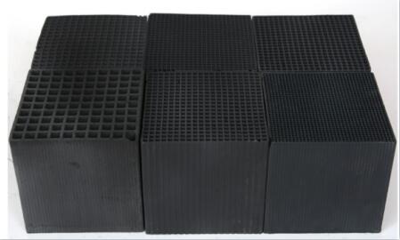 工業(yè)防水型<a href=http://m.fliange.cn/fwzhxt/ target=_blank class=infotextkey>蜂窩活性炭</a>批發(fā)多少錢